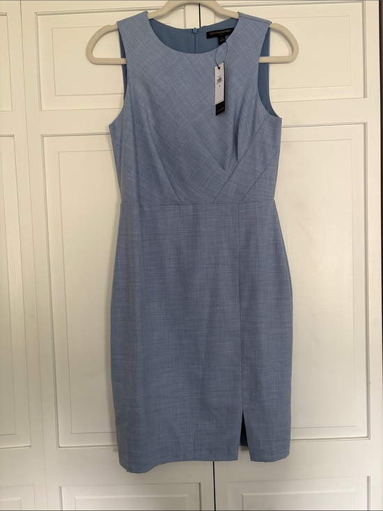 Banana Republic Dresses & Skirts - Banana Republic Sleeveless Light Blue Midi Sheath Dress